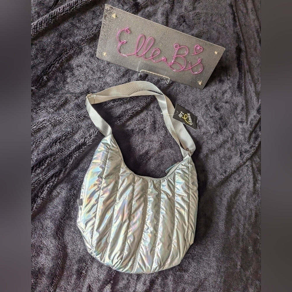 NWT/NWOT Art Class Silver Purse Bag